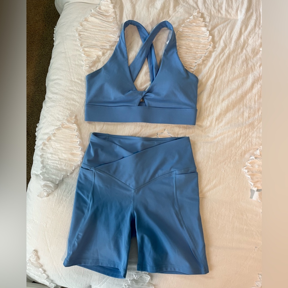Baby Blue Fabletics Workout Set Small Top XS Bottoms